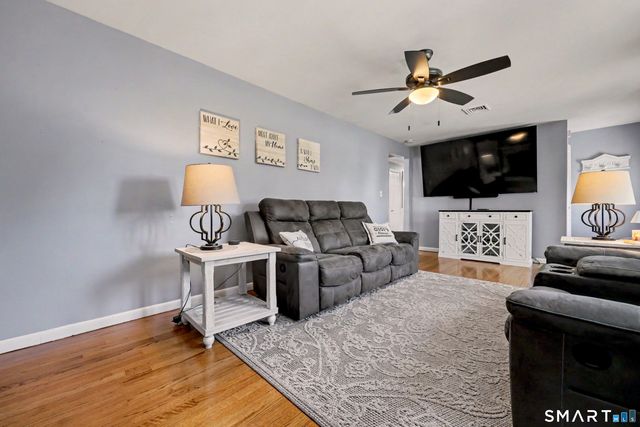 20 Post Oak Road, Stratford, CT 06614