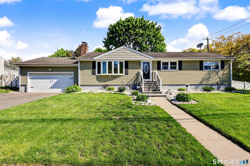 20 Post Oak Road, Stratford, CT 06614