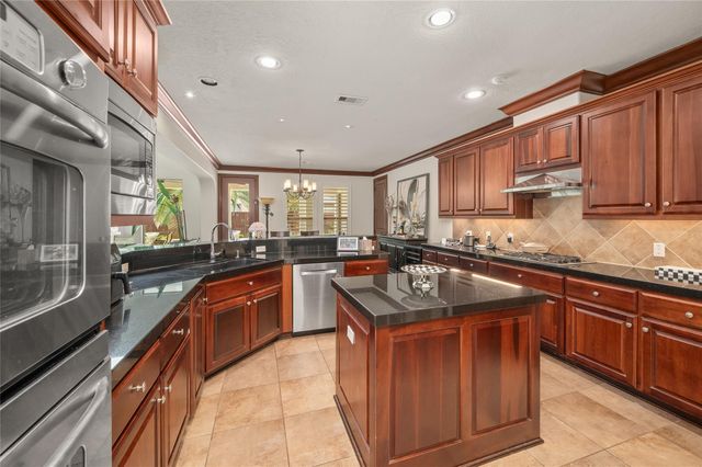 2127 Thicket Ridge Lane, Houston, TX 77077