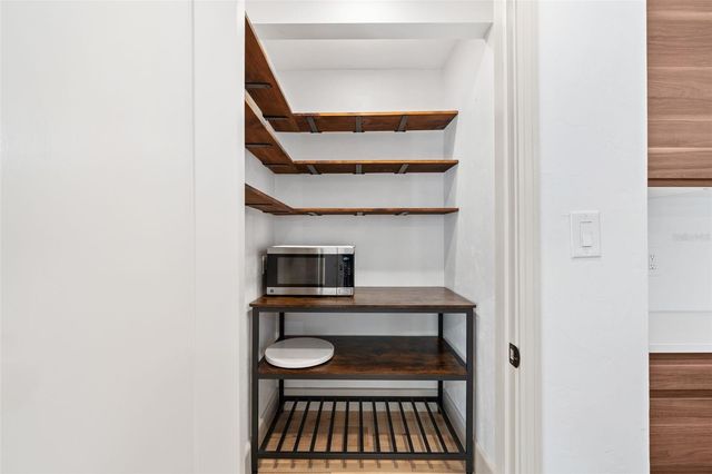 815 NE 12TH AVENUE, Gainesville, FL 32601