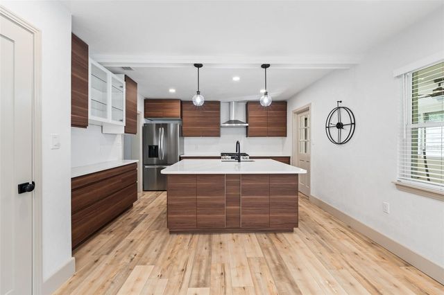 815 NE 12TH AVENUE, Gainesville, FL 32601