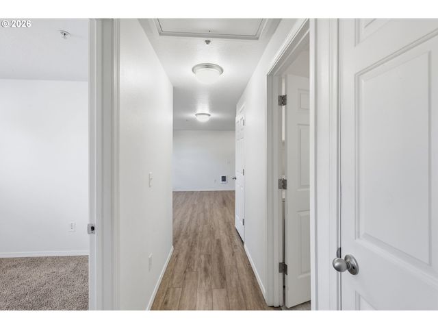 273 Se 162ND Ave, Portland, OR 97233