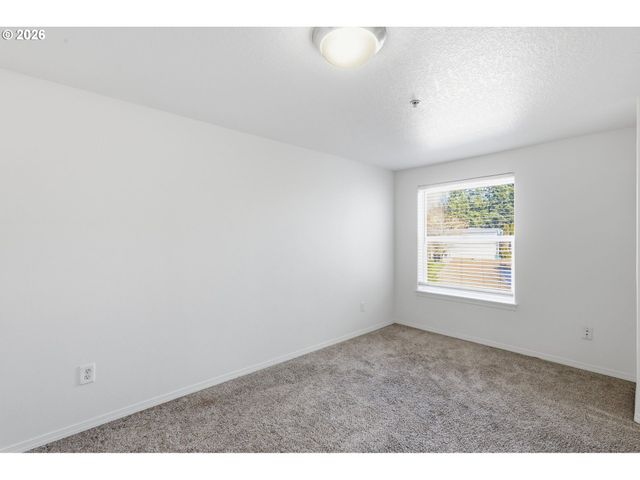 273 Se 162ND Ave, Portland, OR 97233