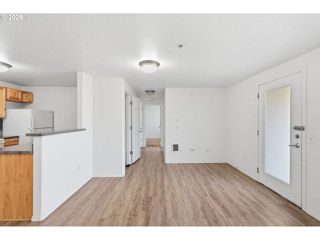 273 Se 162ND Ave, Portland, OR 97233