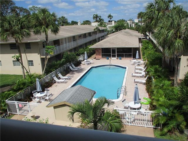 5800 Margate Boulevard 132-1, Margate, FL 33063