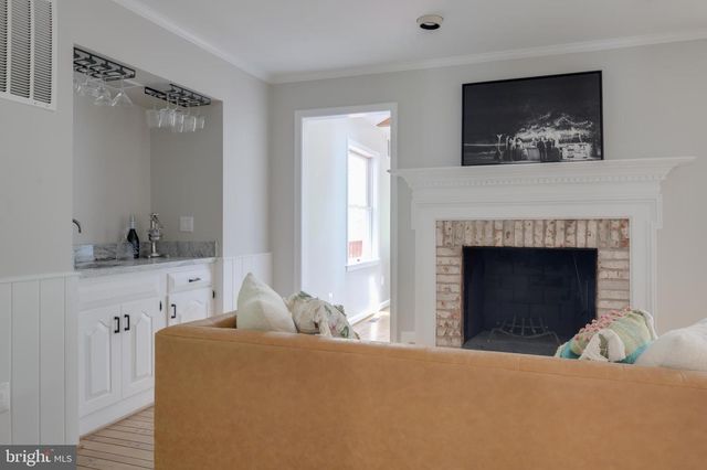 701 RIDGE DR, Mclean, VA 22101