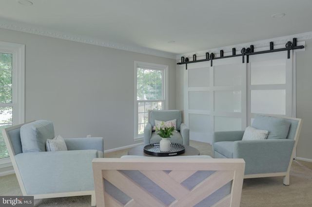 701 RIDGE DR, Mclean, VA 22101