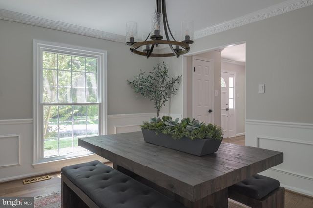 701 RIDGE DR, Mclean, VA 22101
