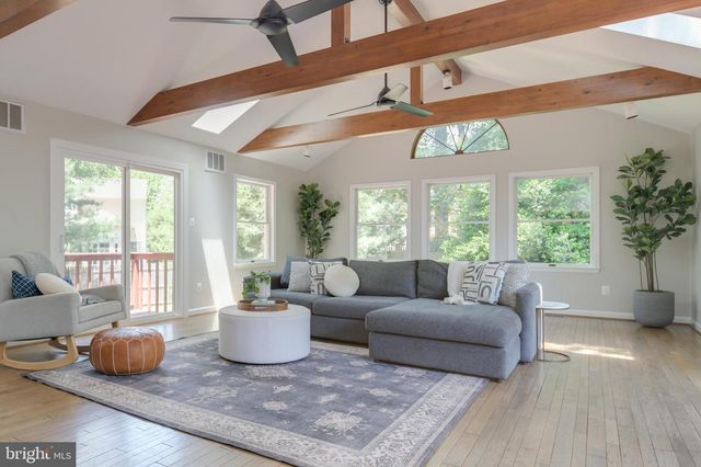 701 RIDGE DR, Mclean, VA 22101