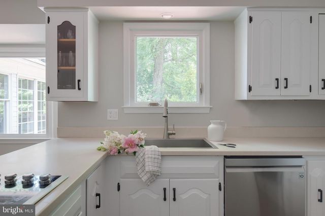 701 RIDGE DR, Mclean, VA 22101