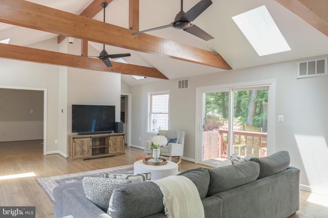 701 RIDGE DR, Mclean, VA 22101