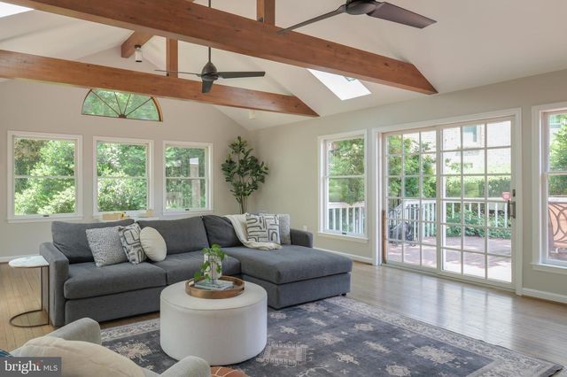 701 RIDGE DR, Mclean, VA 22101