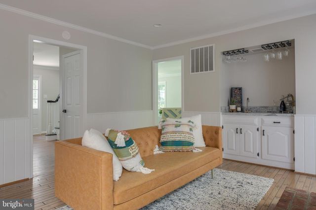 701 RIDGE DR, Mclean, VA 22101