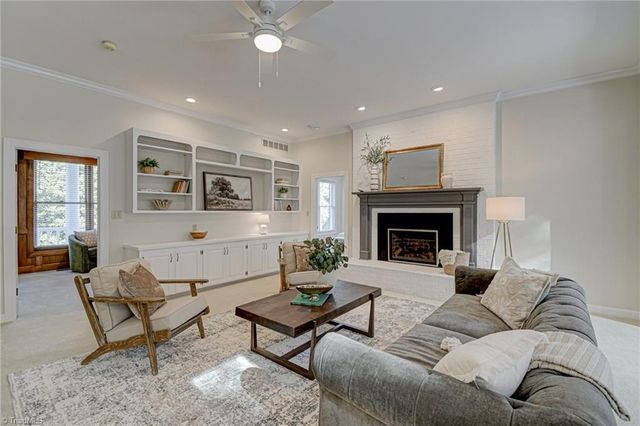 3732 Kaismore Court, Winston-salem, NC 27106