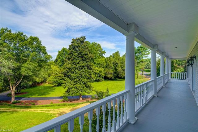 3732 Kaismore Court, Winston-salem, NC 27106