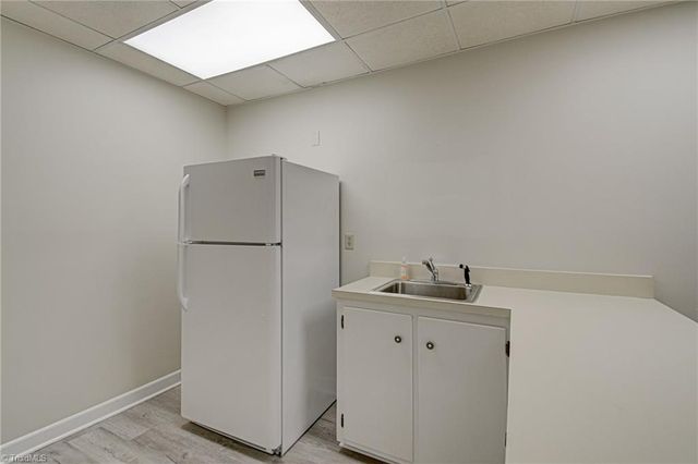 3732 Kaismore Court, Winston-salem, NC 27106