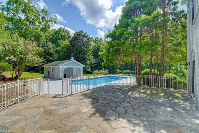 3732 Kaismore Court, Winston-salem, NC 27106