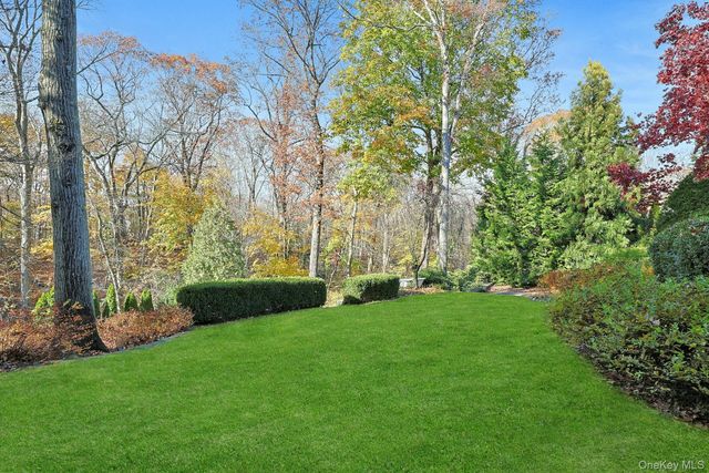 36 Beechtree Drive, Larchmont, NY 10538