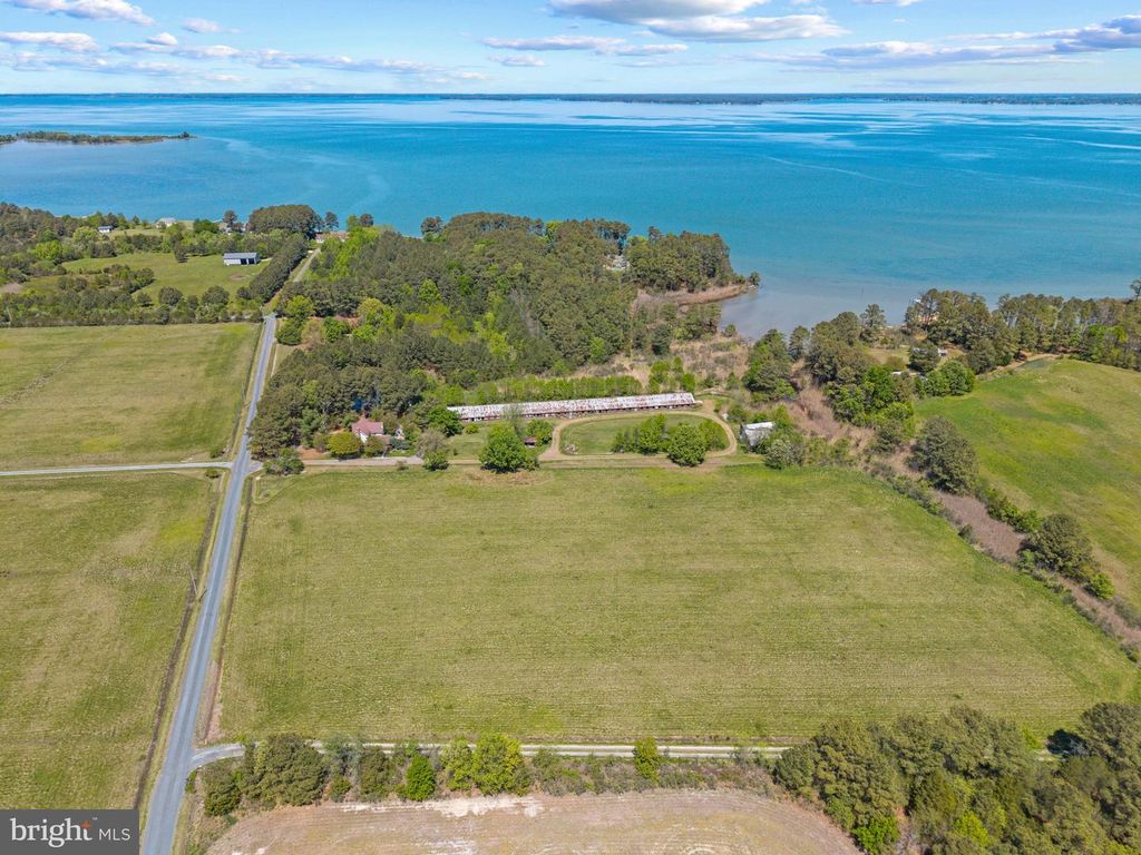 6033 CORNERS WHARF RD, Cambridge, MD 21613