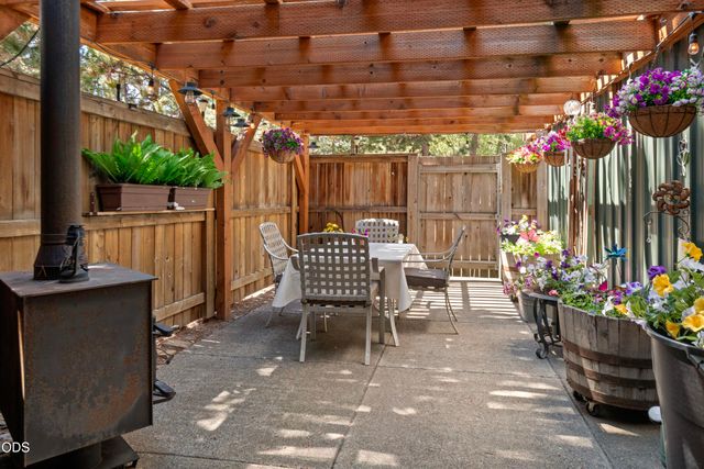 56038 Black Duck Road, Bend, OR 97707