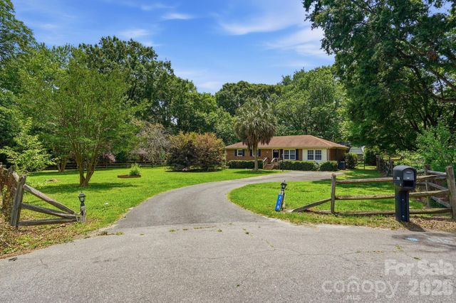 218 Drye Lane, Matthews, NC 28104