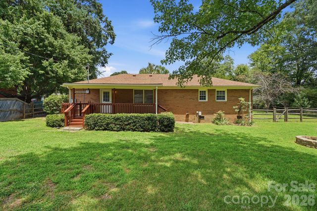 218 Drye Lane, Matthews, NC 28104