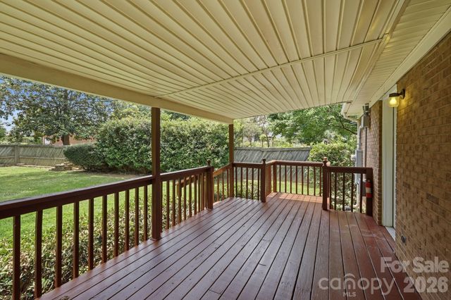 218 Drye Lane, Matthews, NC 28104