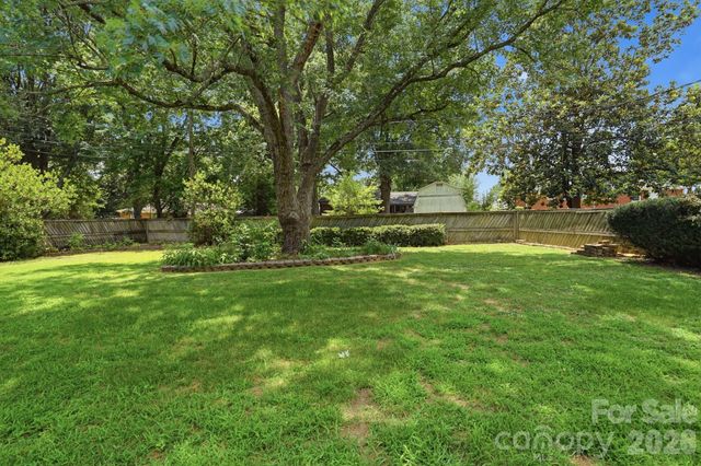 218 Drye Lane, Matthews, NC 28104