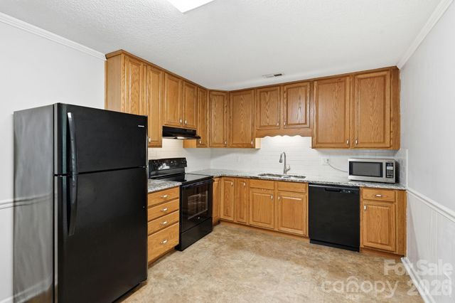 218 Drye Lane, Matthews, NC 28104