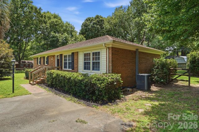 218 Drye Lane, Matthews, NC 28104