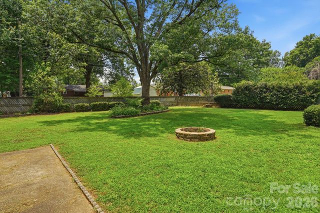 218 Drye Lane, Matthews, NC 28104
