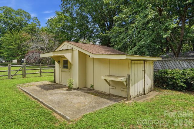 218 Drye Lane, Matthews, NC 28104