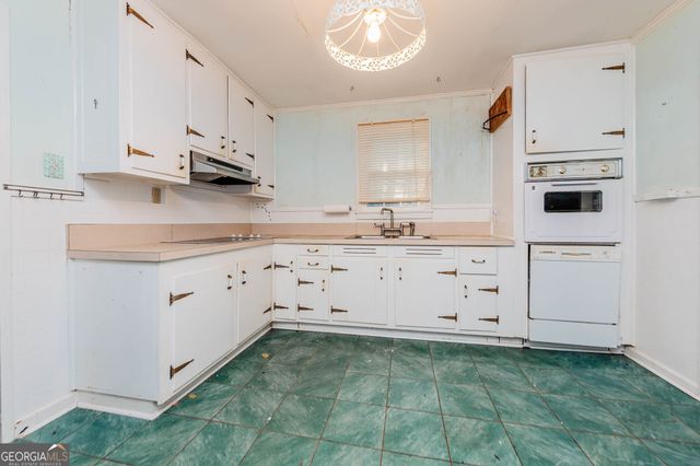 1715 Foster Place, Macon, GA 31211