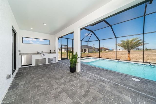 1227 NW 40th PL, Cape Coral, FL 33993