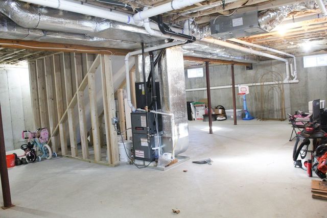 61 Huntington Ave, Brockton, MA 02301