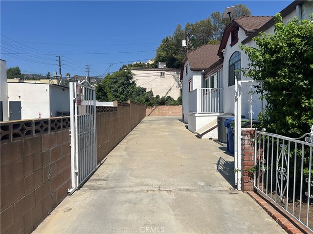 4443 Ambrose, Los Angeles, CA 90027