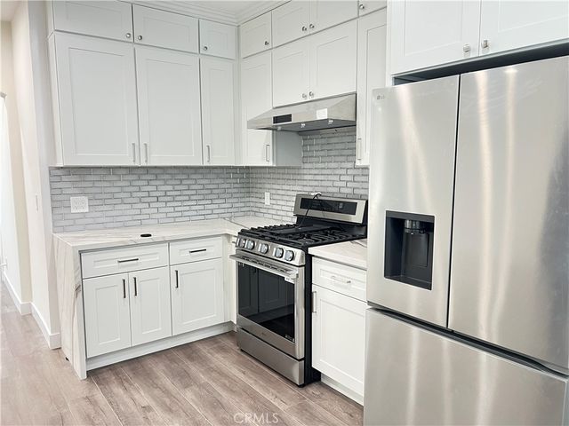 4443 Ambrose, Los Angeles, CA 90027