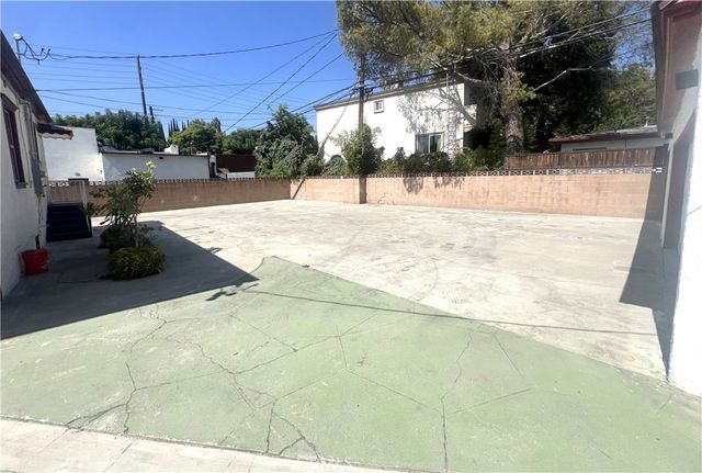 4443 Ambrose, Los Angeles, CA 90027