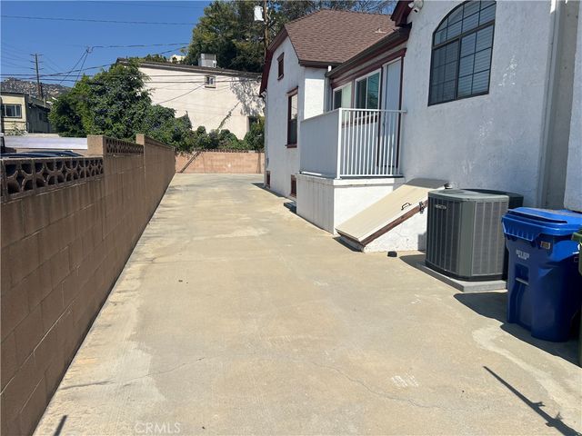 4443 Ambrose, Los Angeles, CA 90027