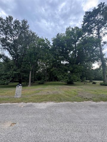28 County Road 4701, Dayton, TX 77535