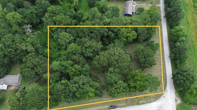 28 County Road 4701, Dayton, TX 77535
