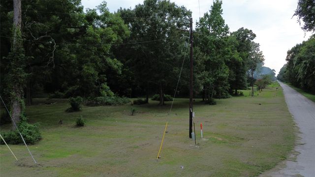 28 County Road 4701, Dayton, TX 77535