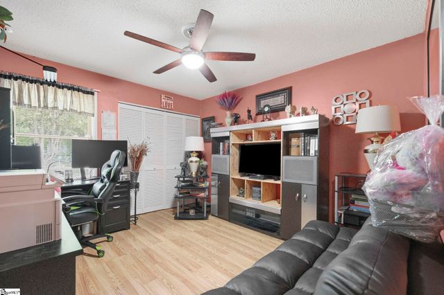 102 Tollgate Court, Simpsonville, SC 29681