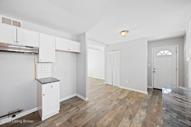 503 Glengarry Dr, Louisville, KY 40118