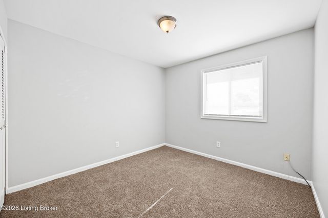 503 Glengarry Dr, Louisville, KY 40118