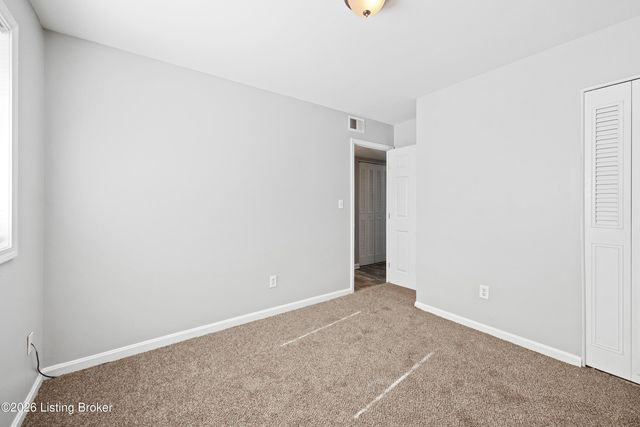 503 Glengarry Dr, Louisville, KY 40118