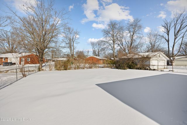 503 Glengarry Dr, Louisville, KY 40118