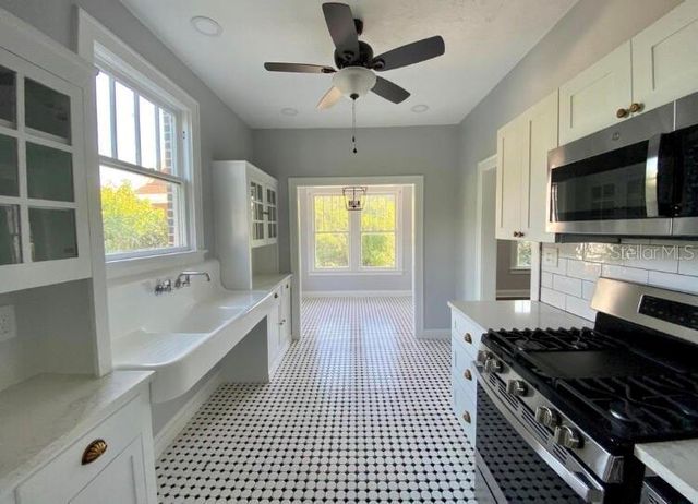 5205 N CENTRAL AVENUE, Tampa, FL 33603