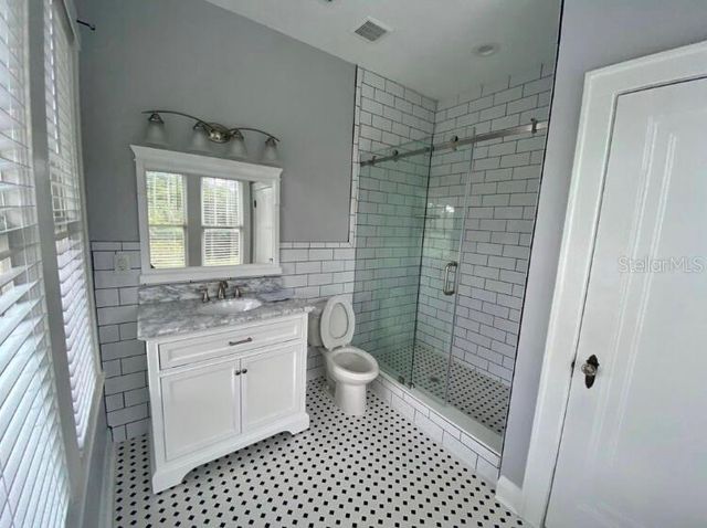 5205 N CENTRAL AVENUE, Tampa, FL 33603
