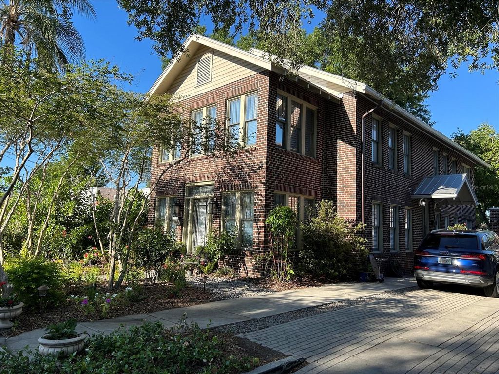 5205 N CENTRAL AVENUE, Tampa, FL 33603